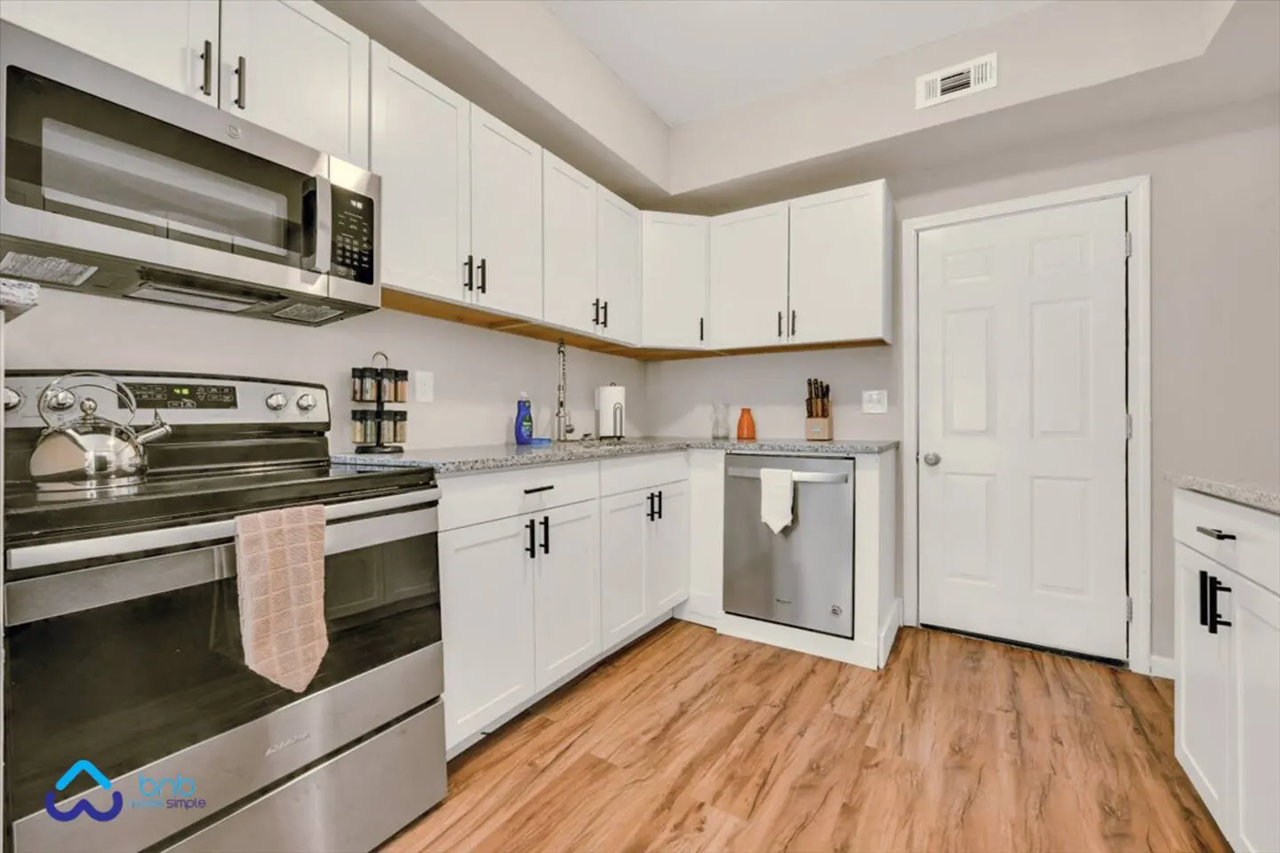 Historic 6BR Duplex near Beltline 10