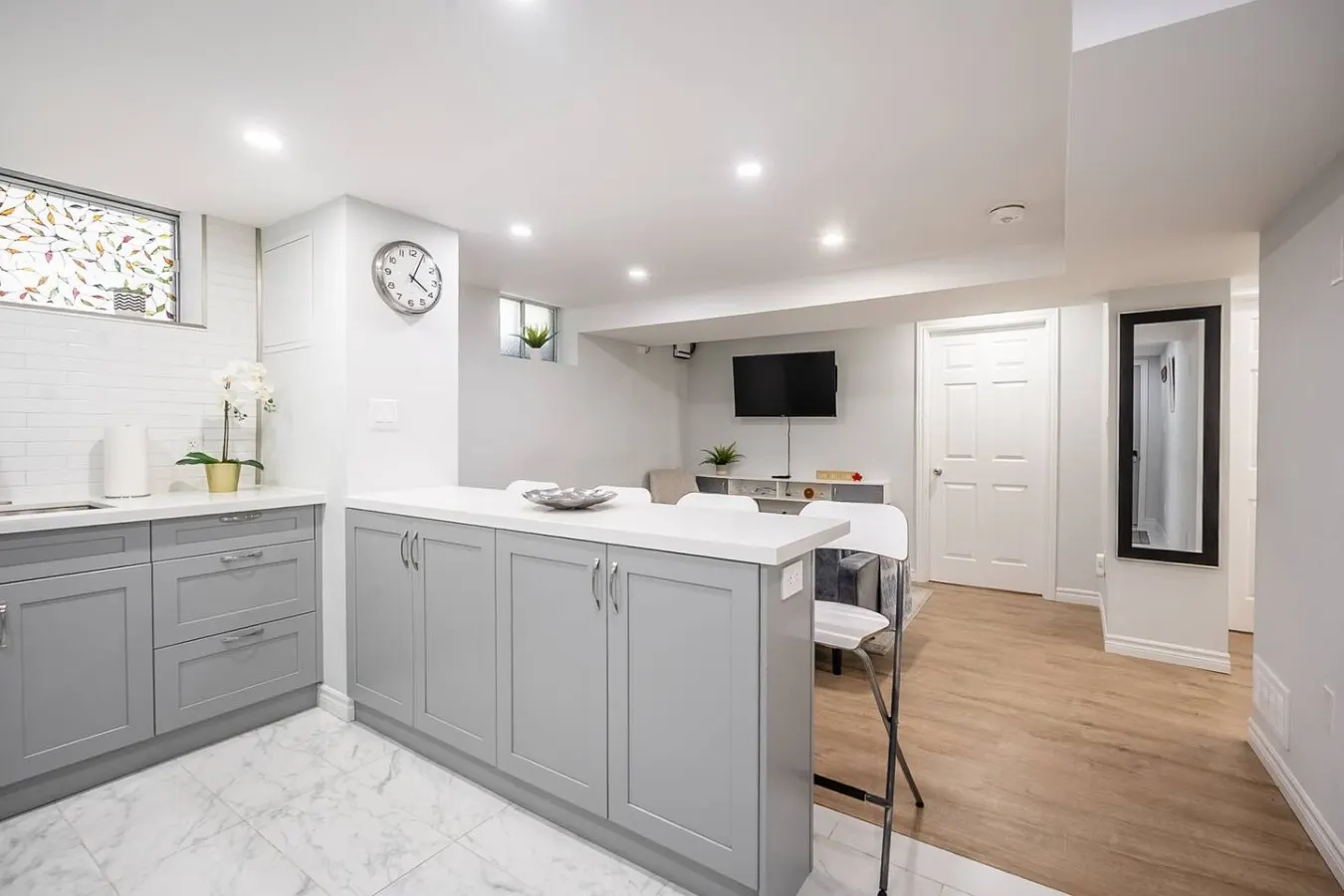 Bright 2BR Lower Level Sleeps 4 Private Entry 9