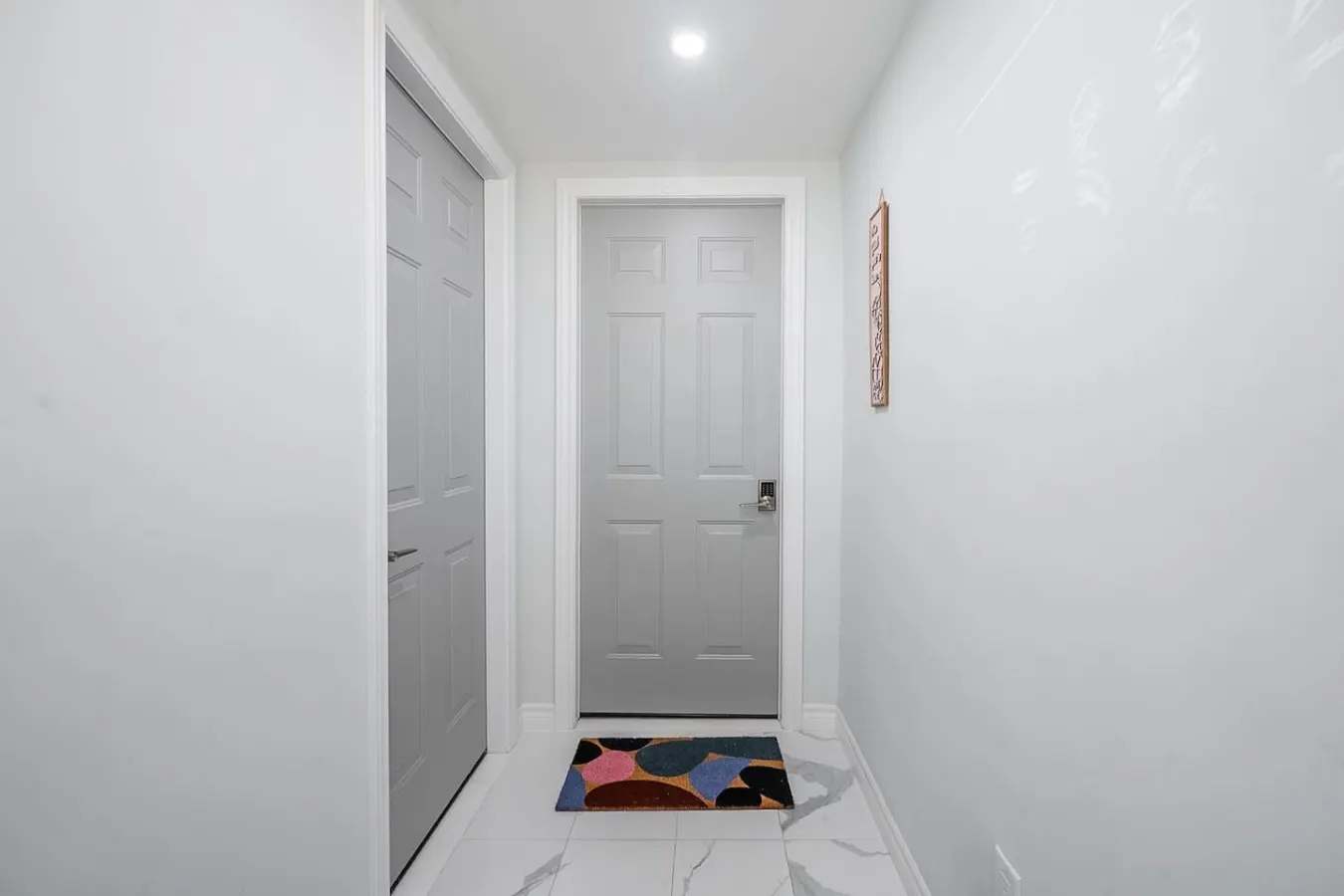 Bright 2BR Lower Level Sleeps 4 Private Entry 20