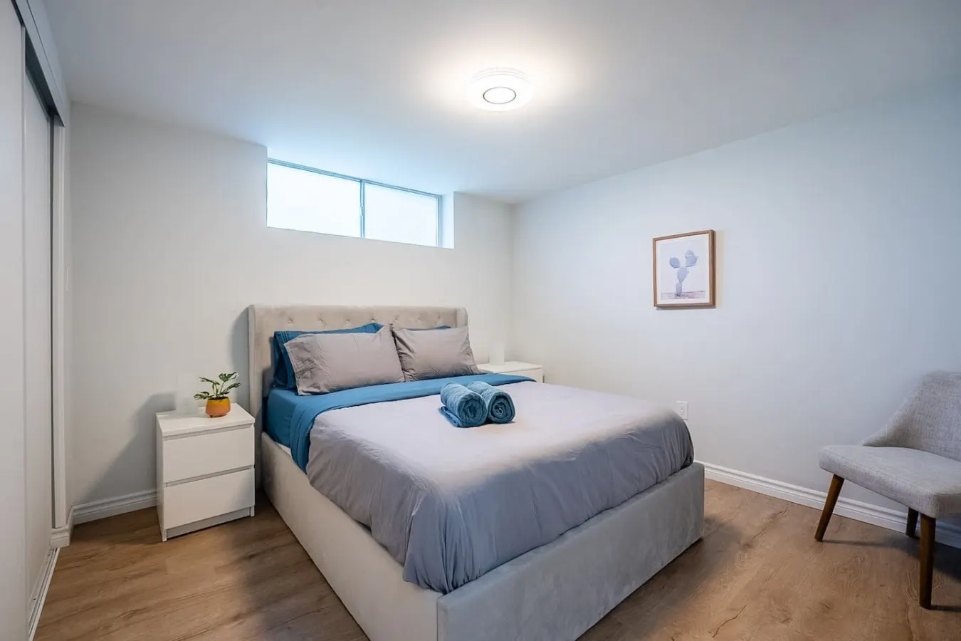 Bright 2BR Lower Level Sleeps 4 Private Entry 4