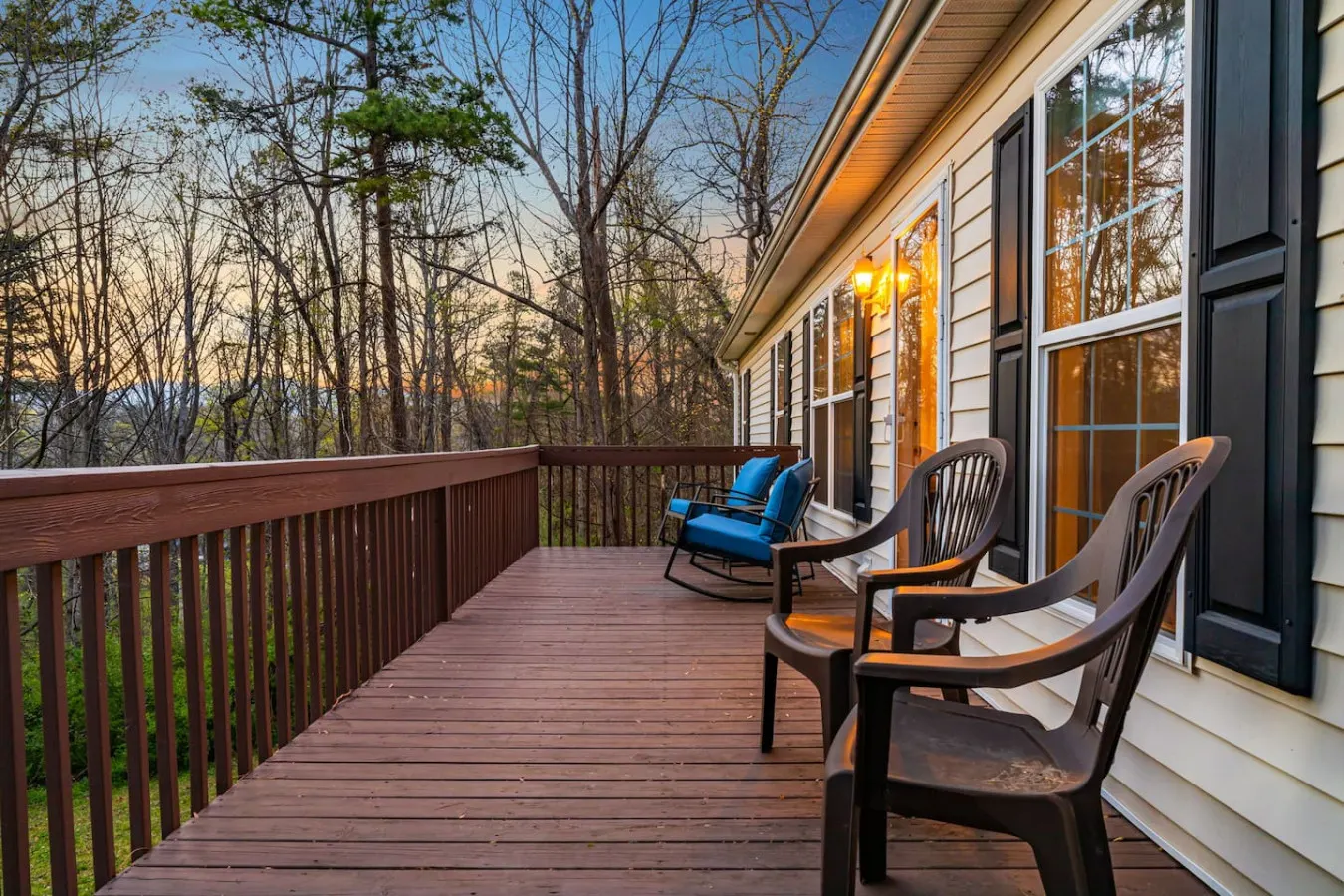 15 Min to DT AVL Hot Tub, Fire Pit & Fenced Yard 10