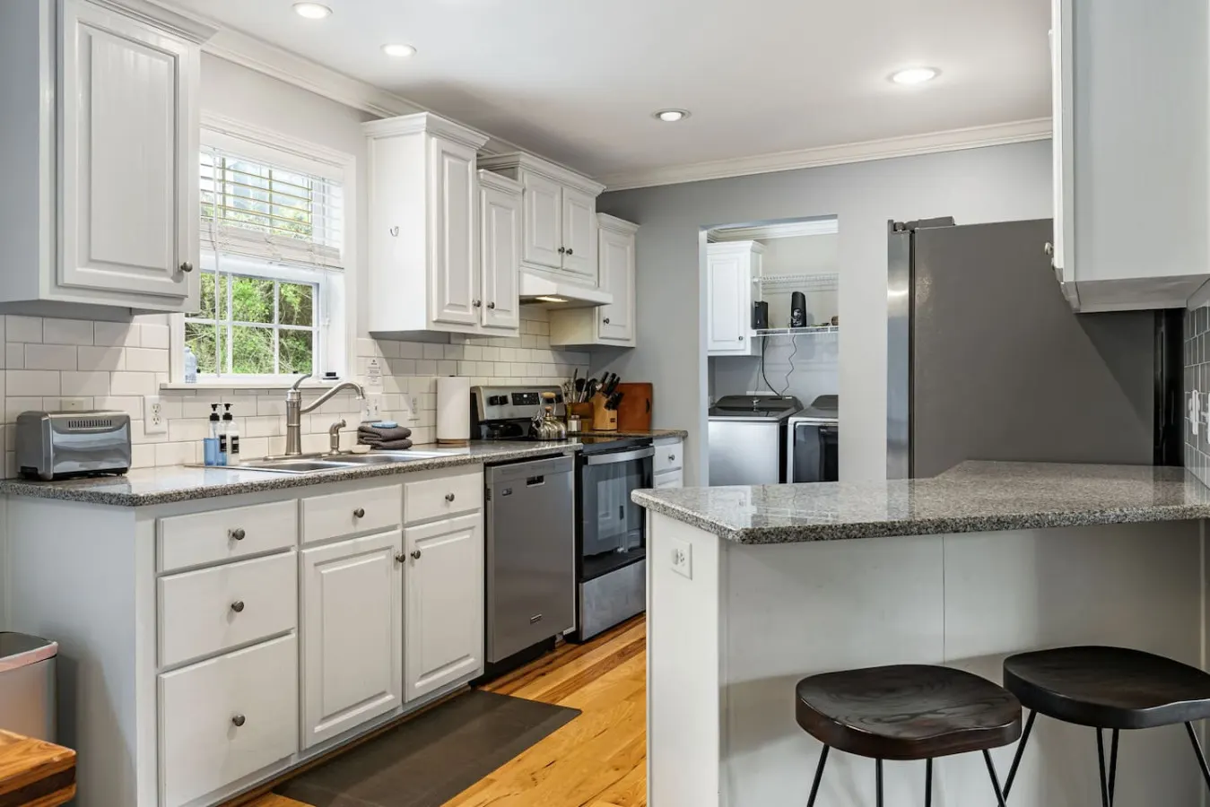 15 Min to DT AVL Hot Tub, Fire Pit & Fenced Yard 20