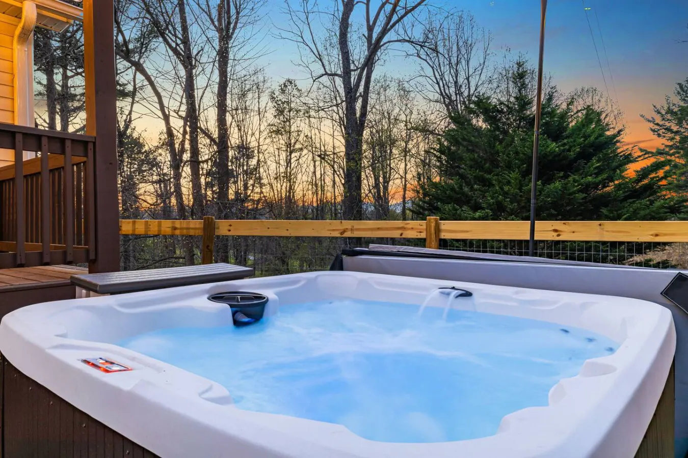 15 Min to DT AVL Hot Tub, Fire Pit & Fenced Yard 4