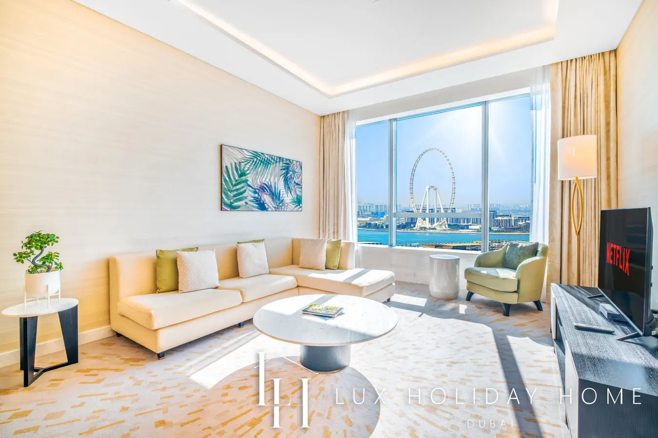 LUX Iconic Views at The Palm Tower Suite 5 1