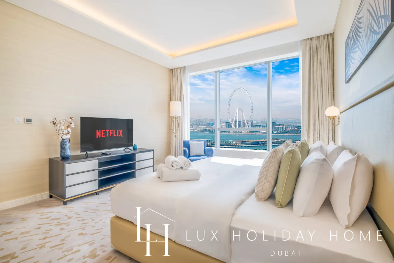 LUX Iconic Views at The Palm Tower Suite 5 3