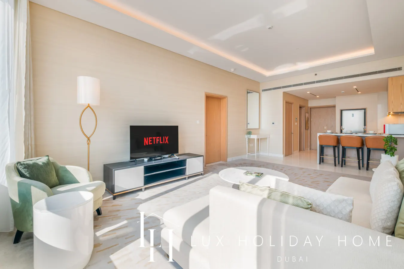 LUX Iconic Views at The Palm Tower Suite 5 7