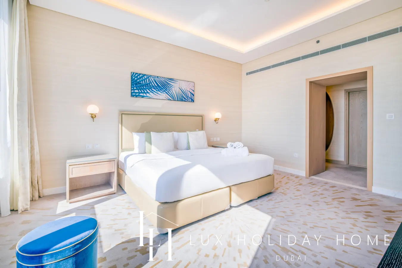 LUX Iconic Views at The Palm Tower Suite 5 8