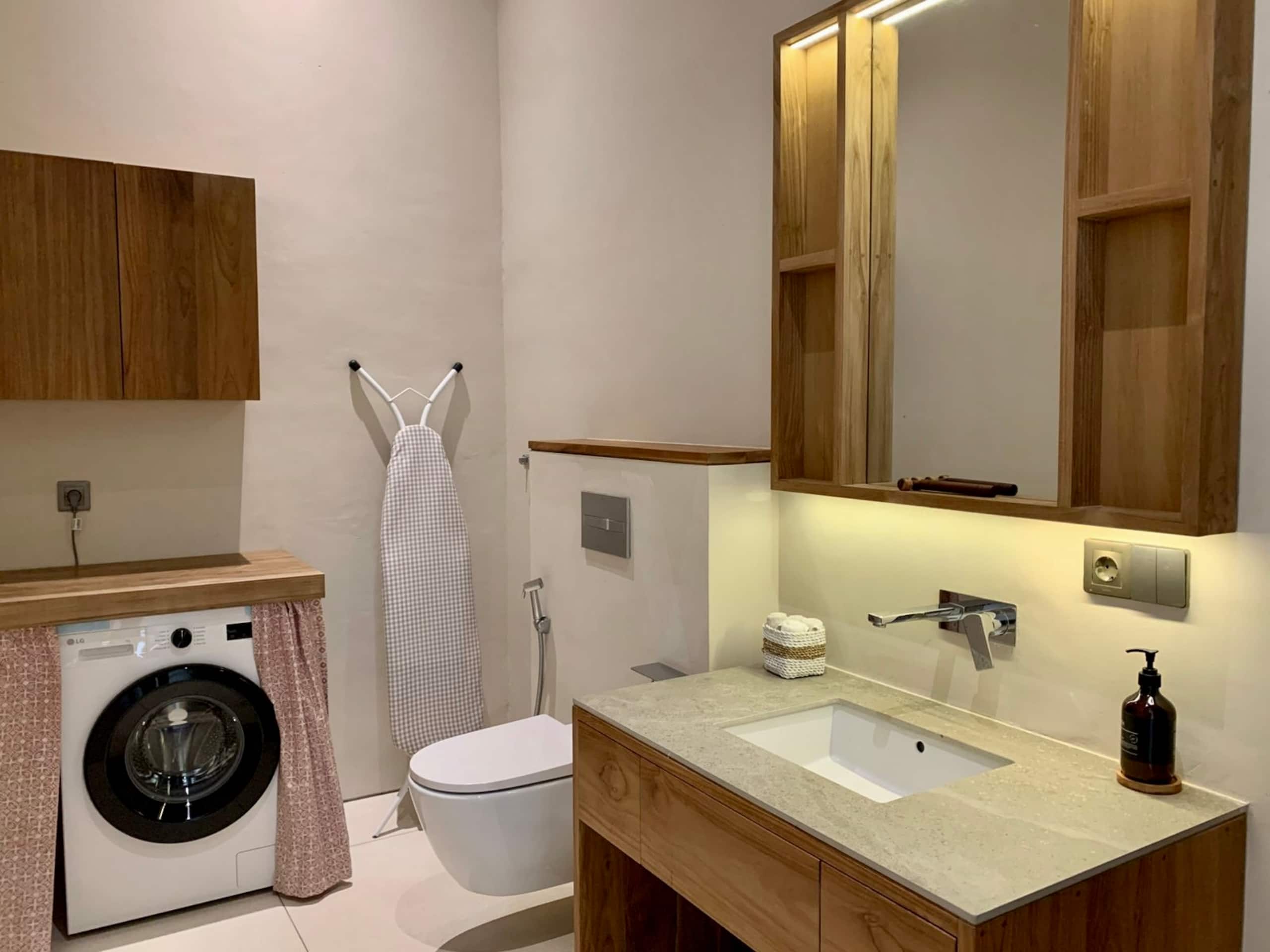 500 Sqm Luxury 2BR Villa w/Private Pool and Garden 24