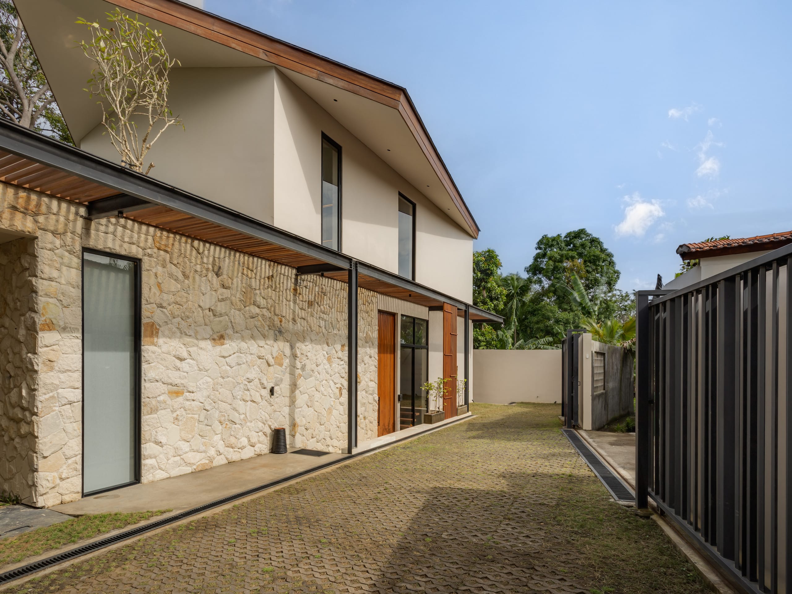 500 Sqm Luxury 2BR Villa w/Private Pool and Garden 6
