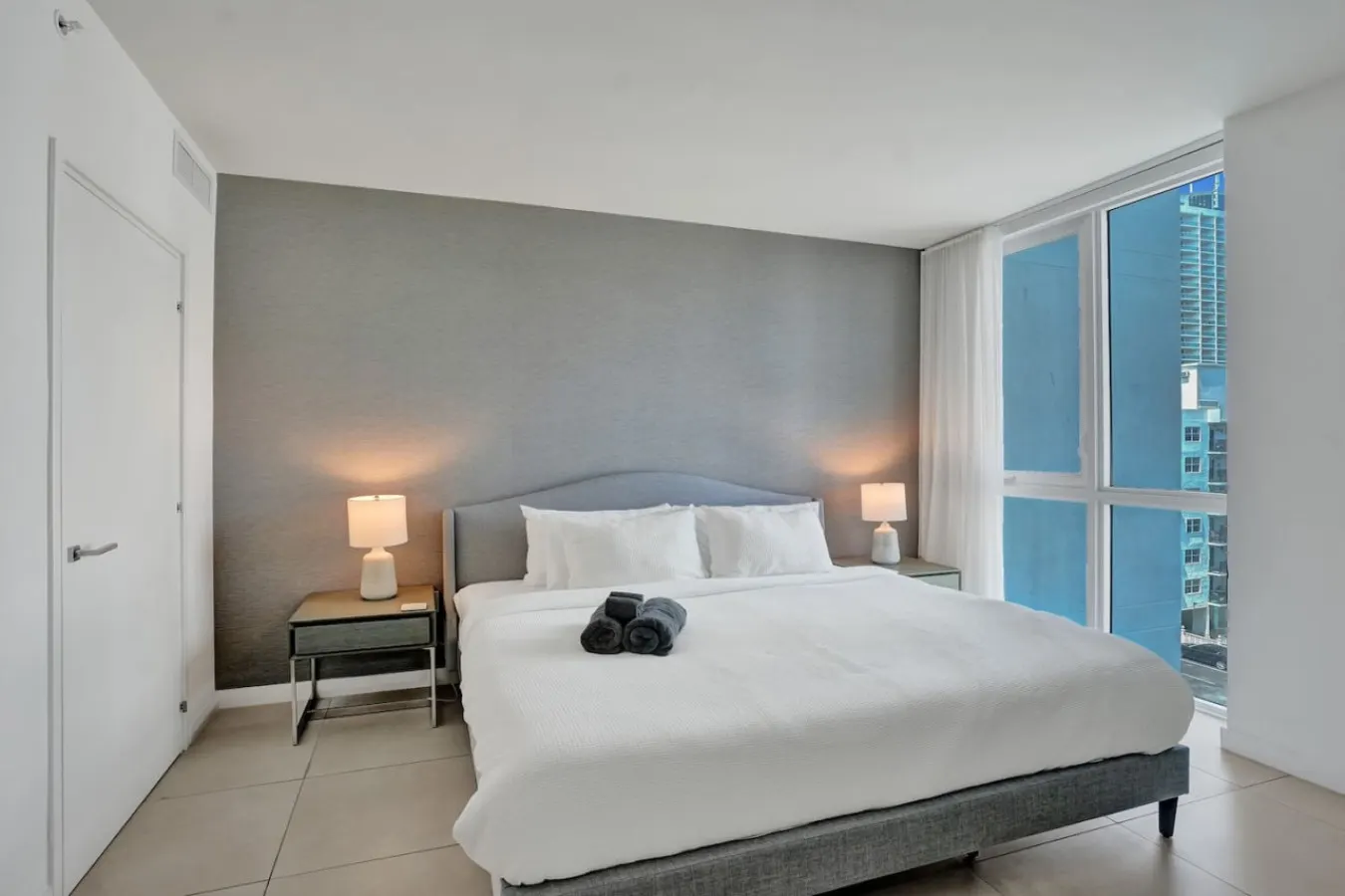 Monthly - Exclusive 616 Condo 16
