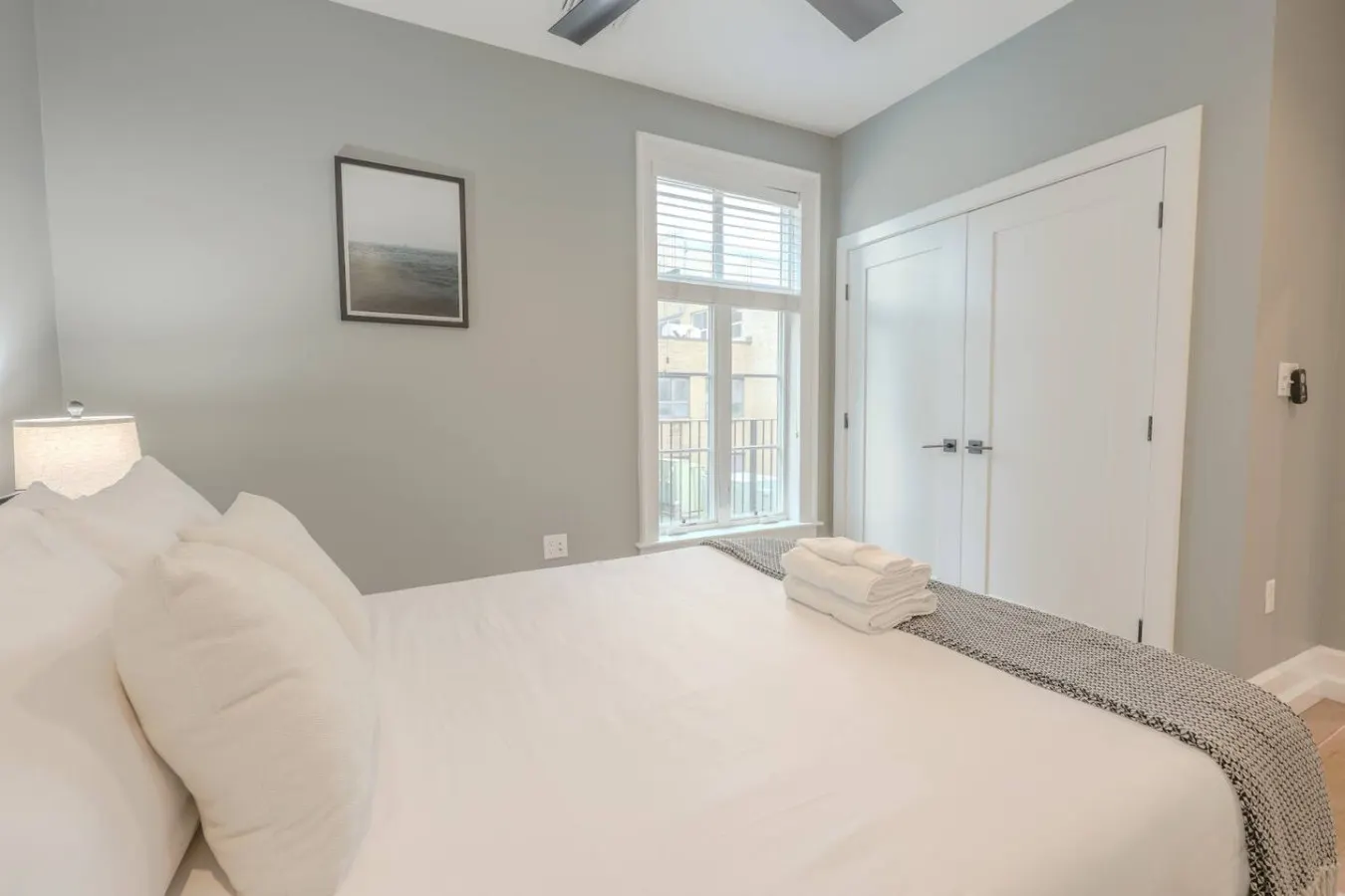 Spacious & Bright 2 Bedroom! 17