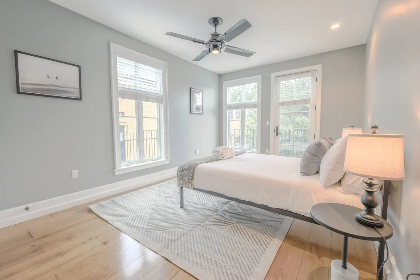 Spacious & Bright 2 Bedroom! 18