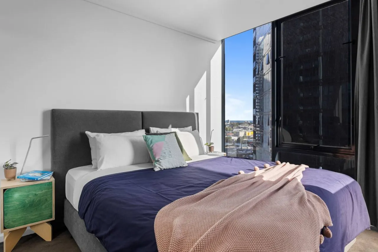 Ash- Your Spacious 2bed/2bath Melbourne Home! 17