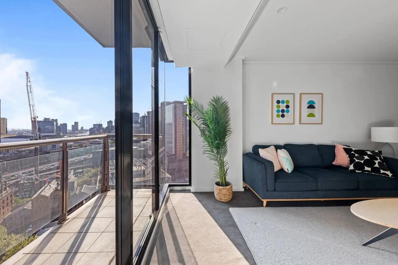 Ash- Your Spacious 2bed/2bath Melbourne Home! 7