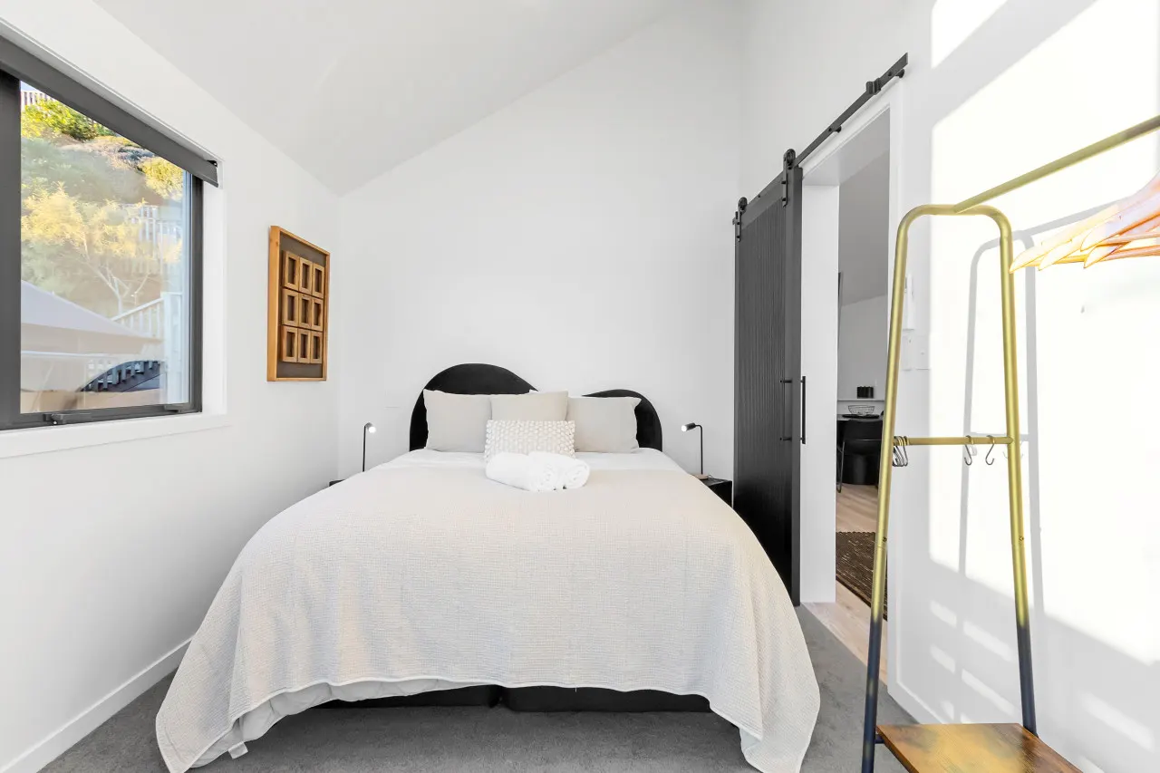 Roam Taupo Lake Front Unit 2 - Spa Pool 9