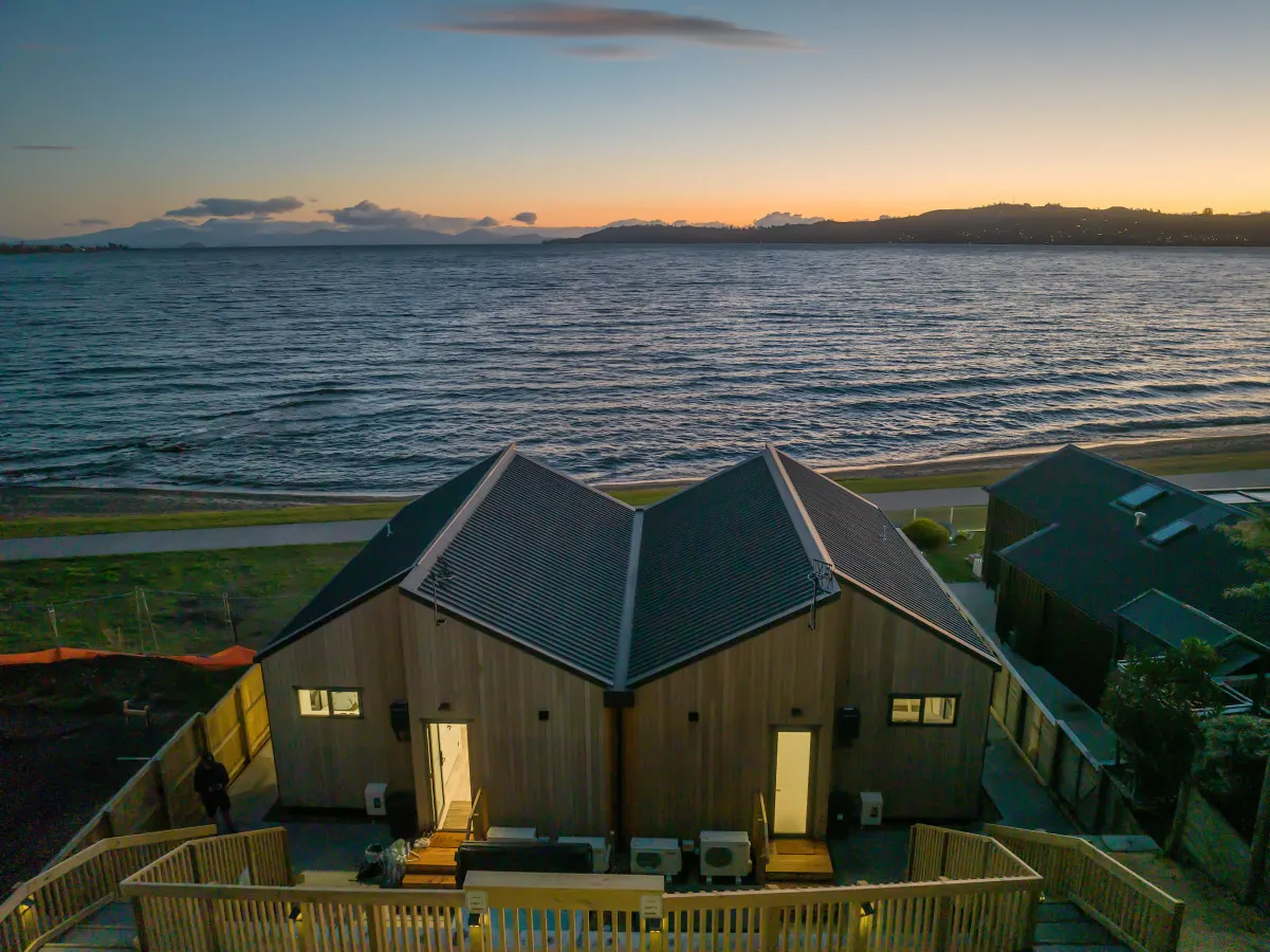 Roam Taupo Lake Front Unit 2 - Spa Pool 20
