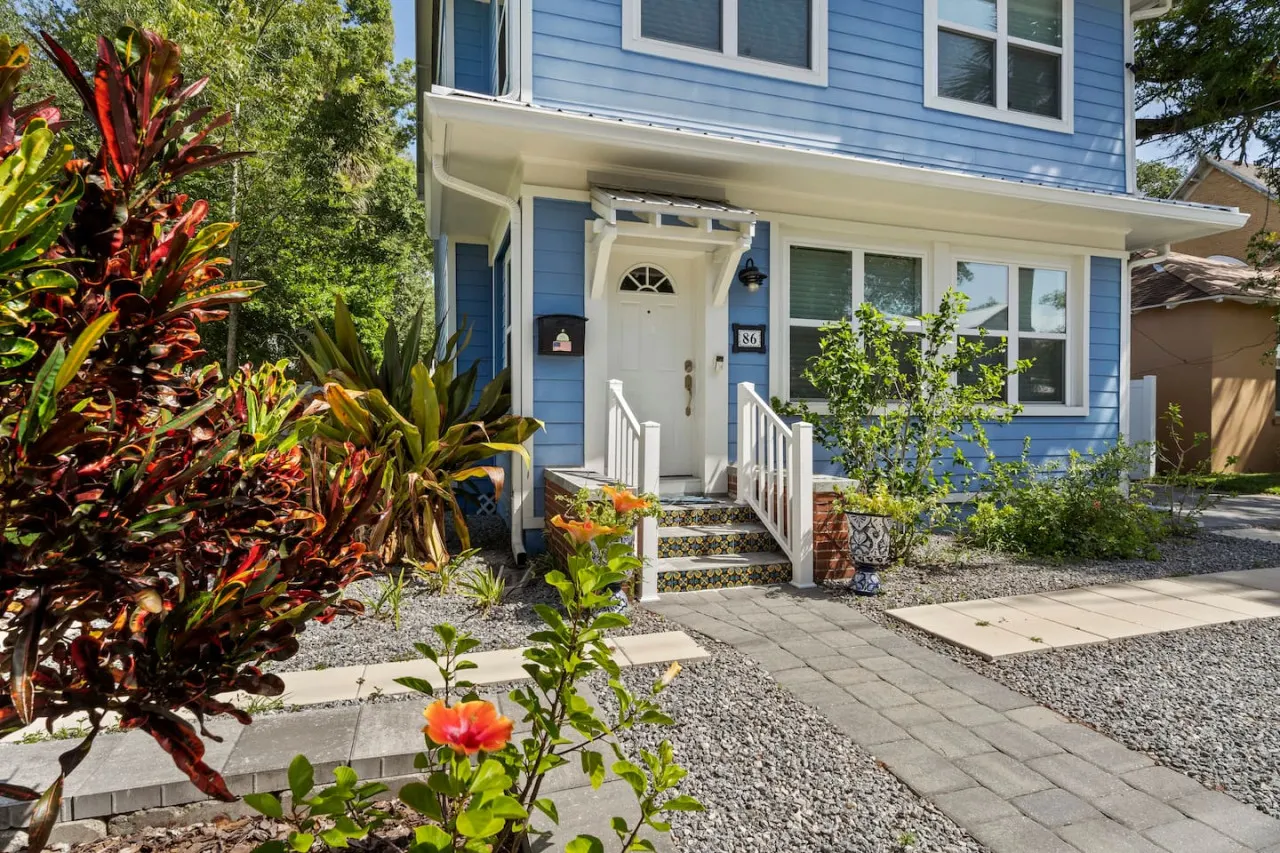 Cobalt Cottage 3