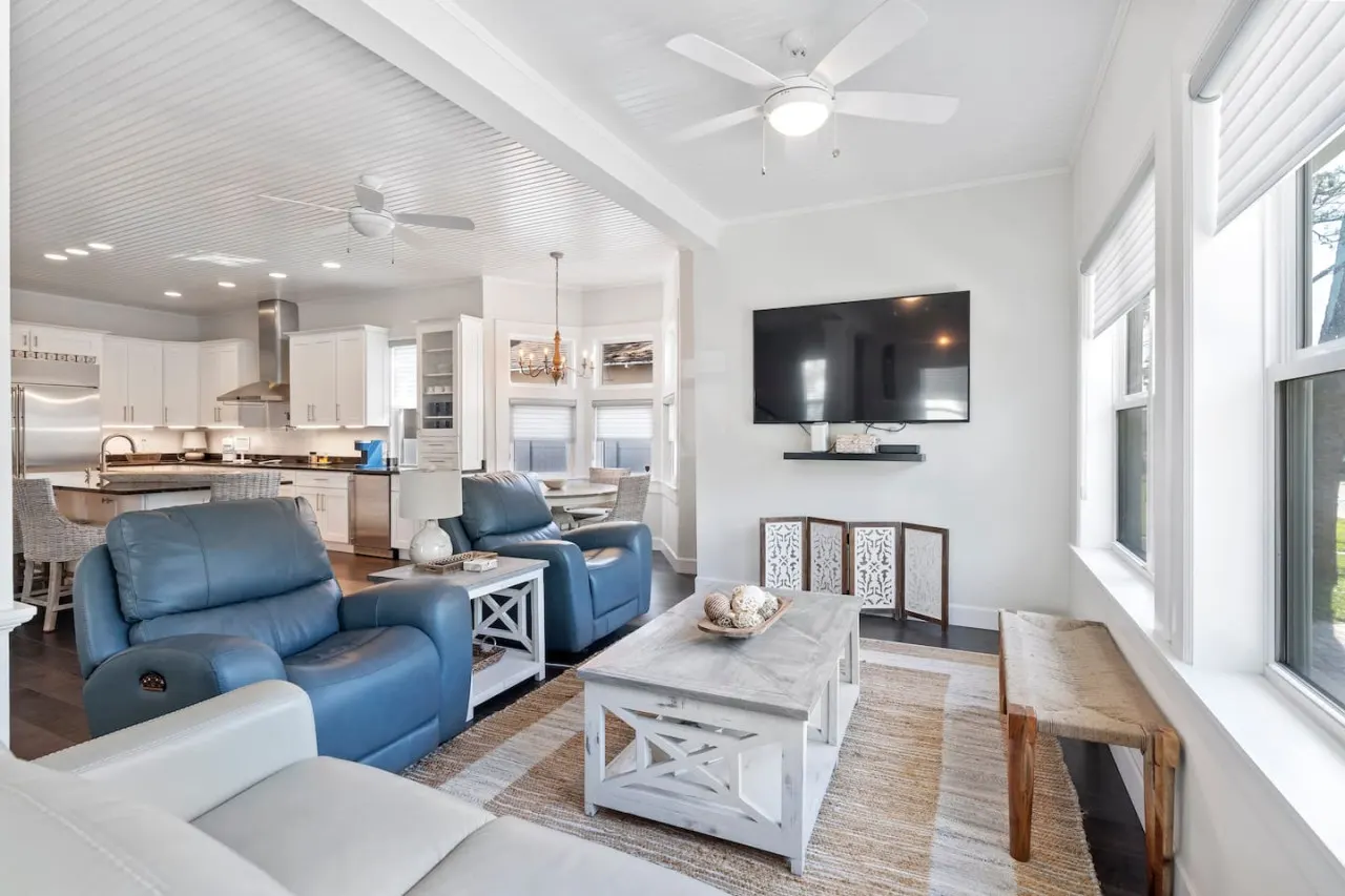 Cobalt Cottage 6