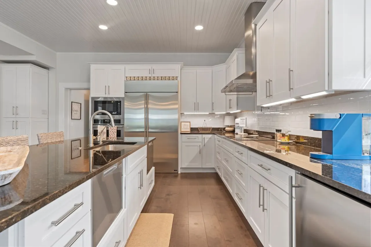 Cobalt Cottage 8