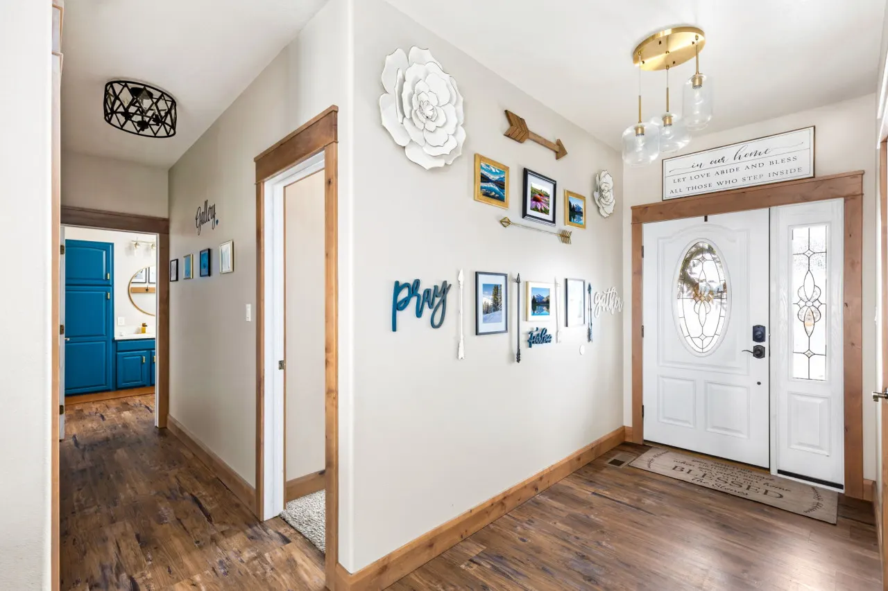 Great Falls Luxe Retreat Yard + Office W & R 2