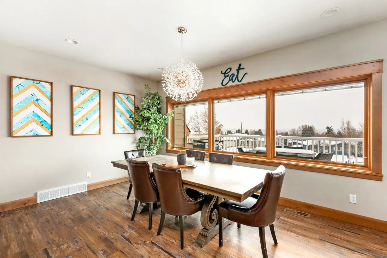 Great Falls Luxe Retreat Yard + Office W & R 14