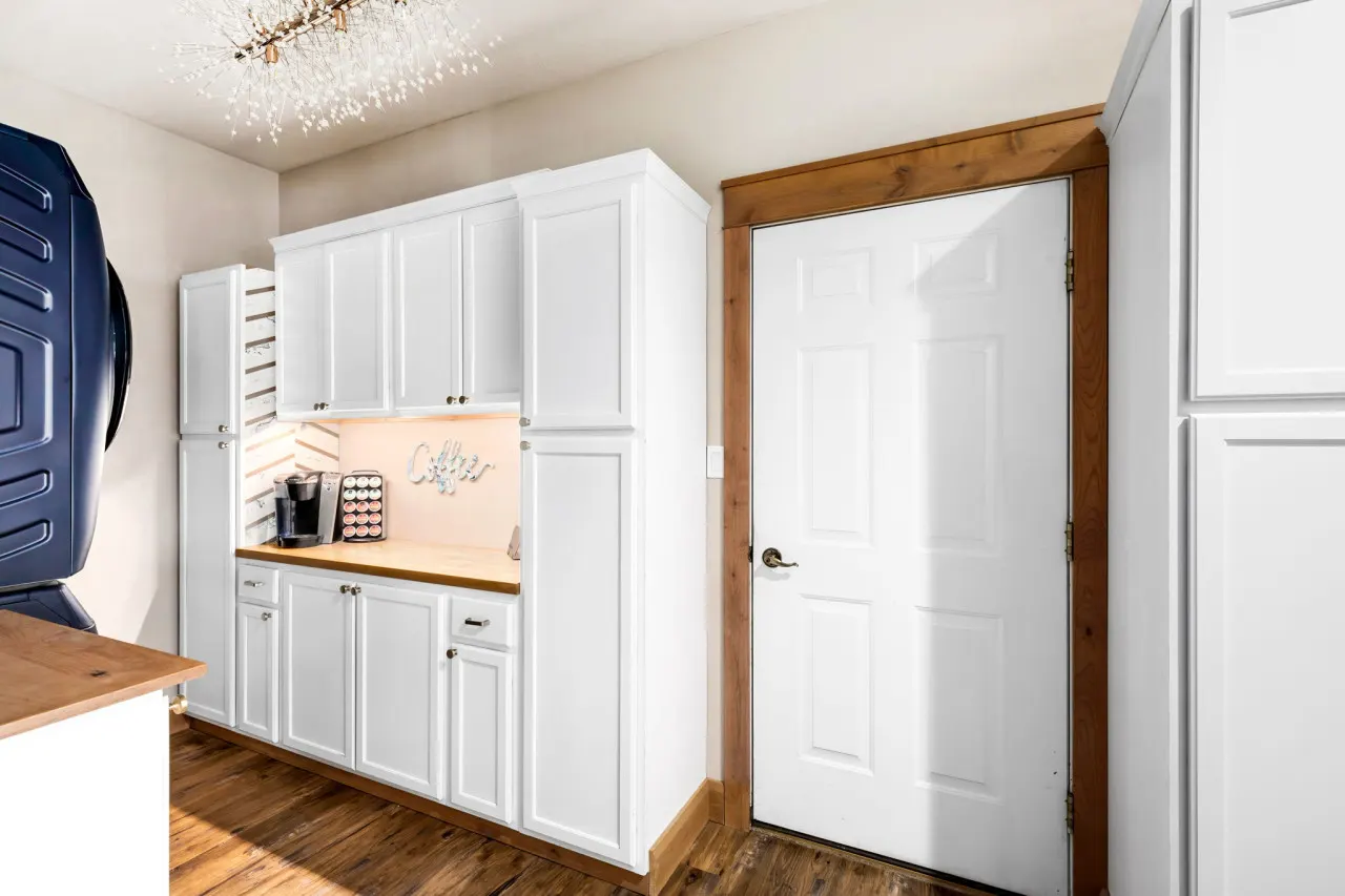 Great Falls Luxe Retreat Yard + Office W & R 20