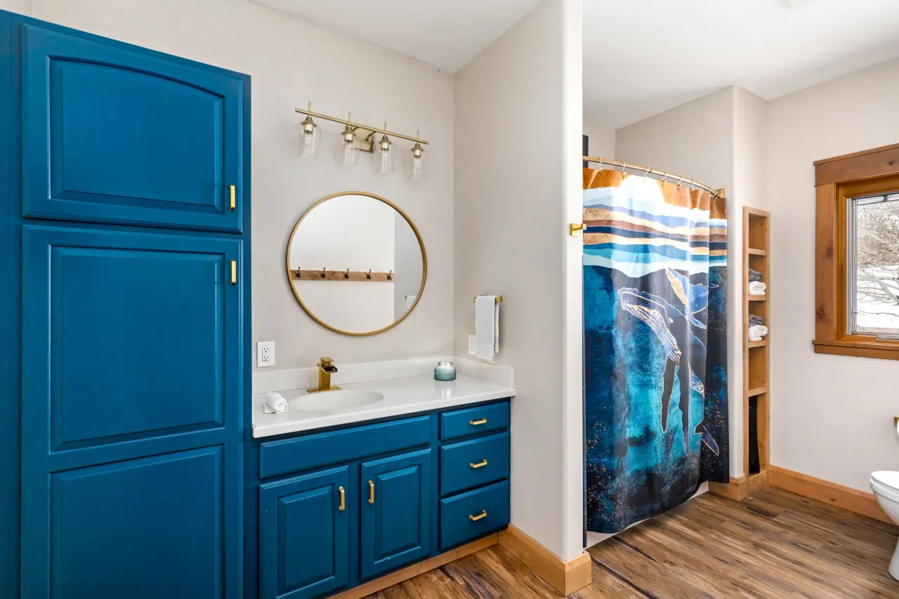 Great Falls Luxe Retreat Yard + Office W & R 3