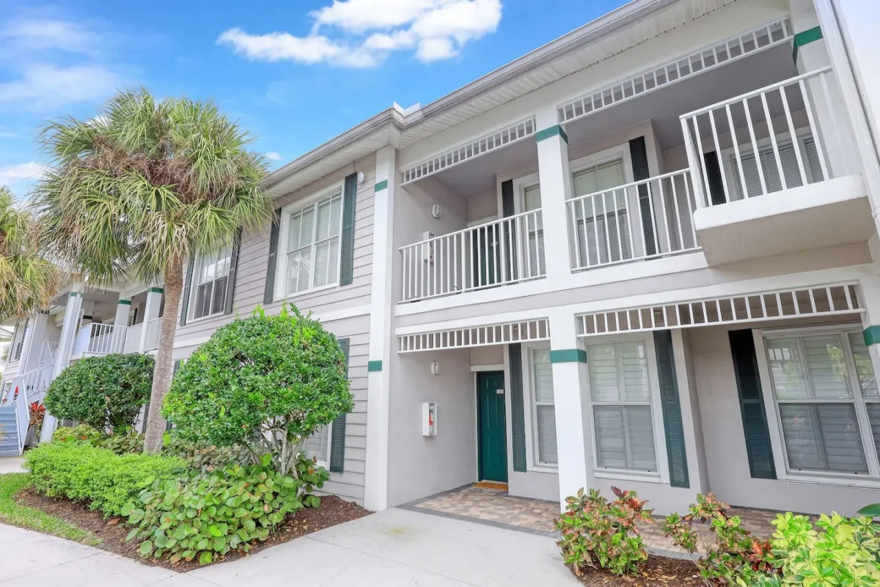 Luxury 3bd/2b Condo at GreenLinks in Lely 5