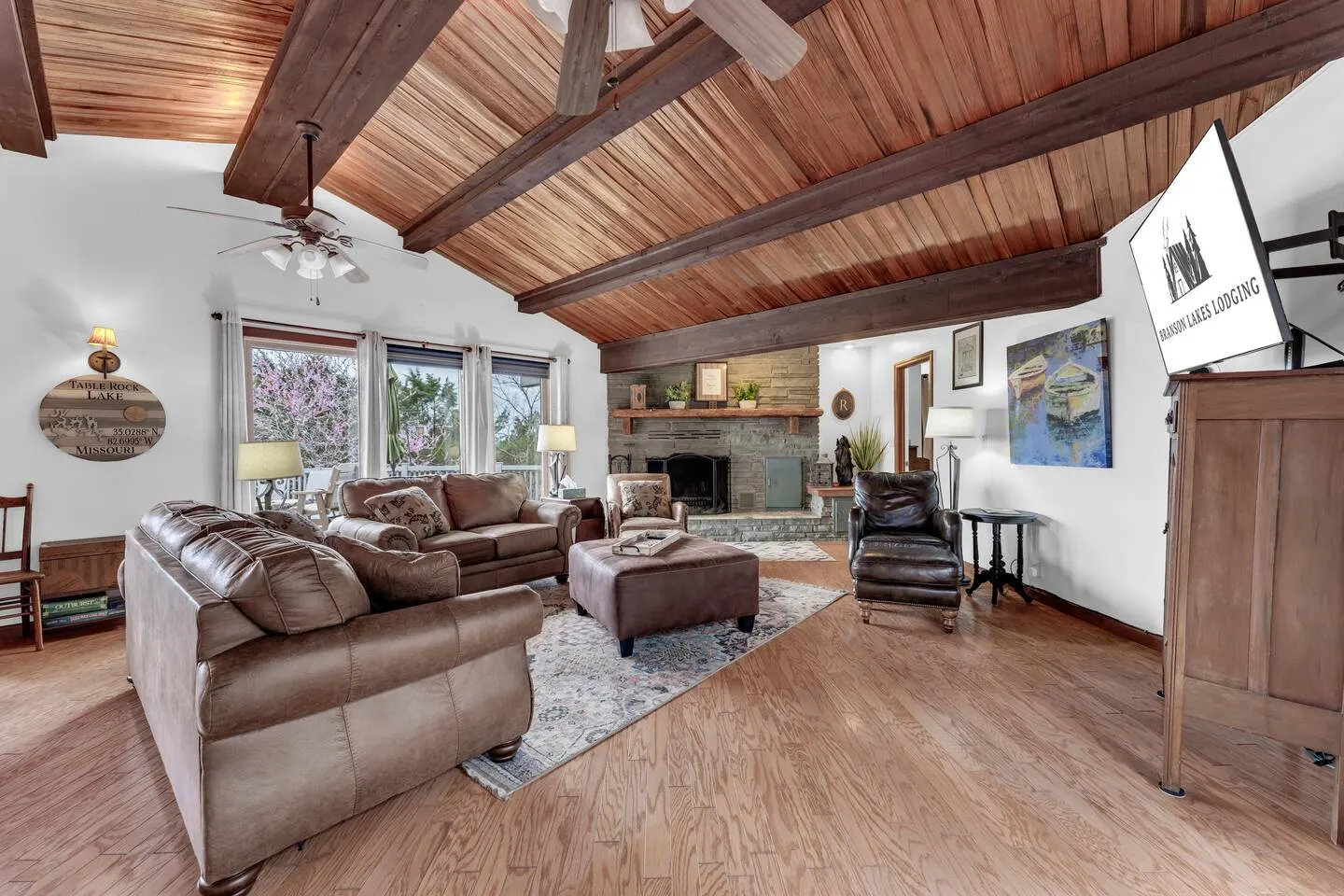 Lakeview 5BR + Private Cottage Fire Pit 11