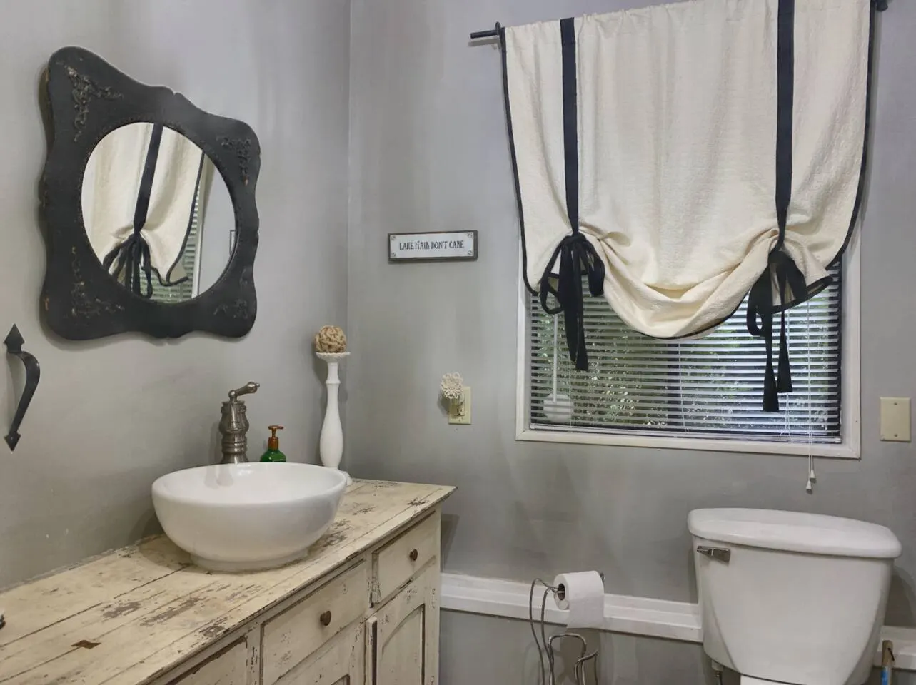 Lakeview 5BR + Private Cottage Fire Pit 16