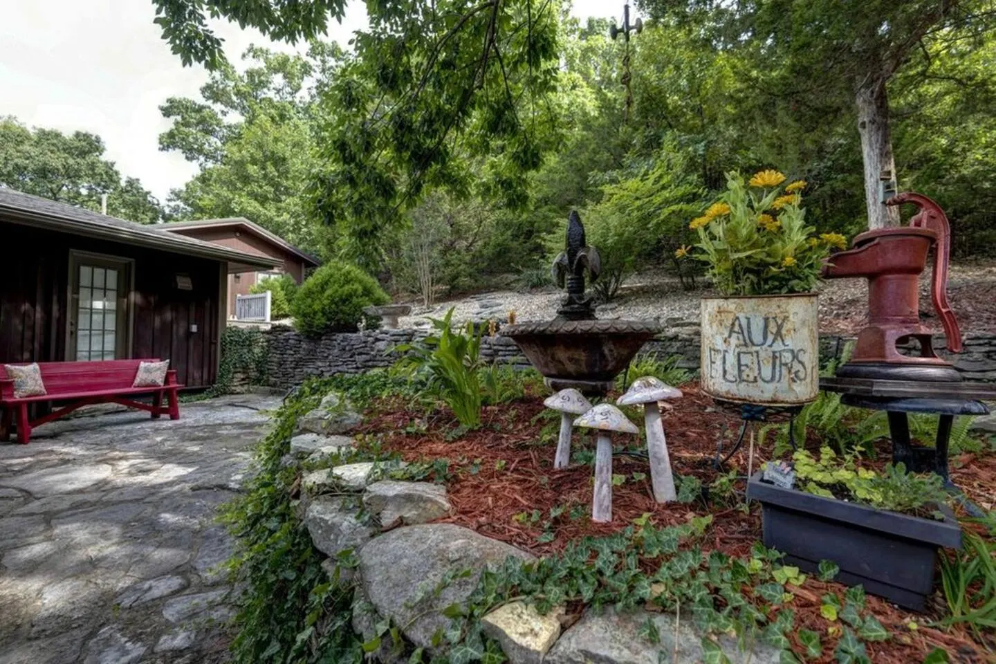 Lakeview 5BR + Private Cottage Fire Pit 6