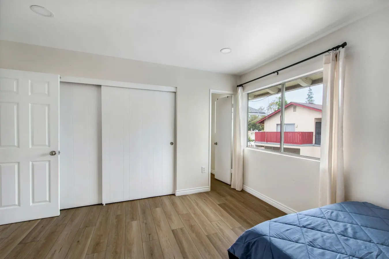 2Bd/2Bth Close To Shopping Freeway Theme Parks 13