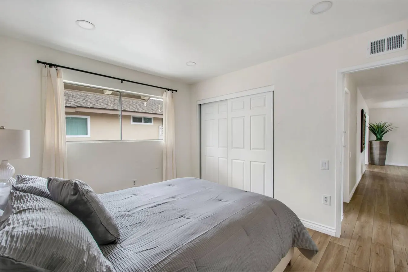 2Bd/2Bth Close To Shopping Freeway Theme Parks 15