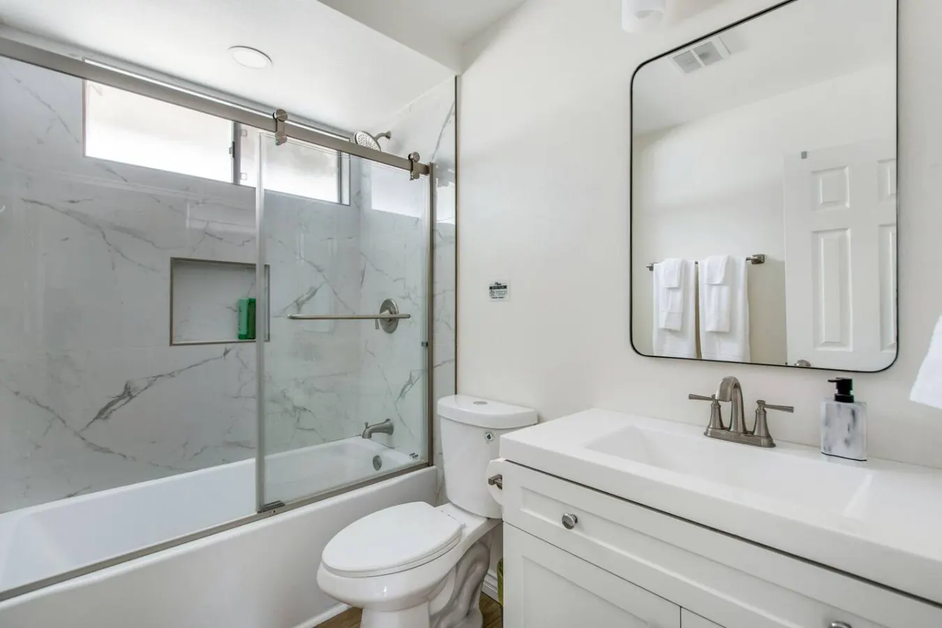 2Bd/2Bth Close To Shopping Freeway Theme Parks 18
