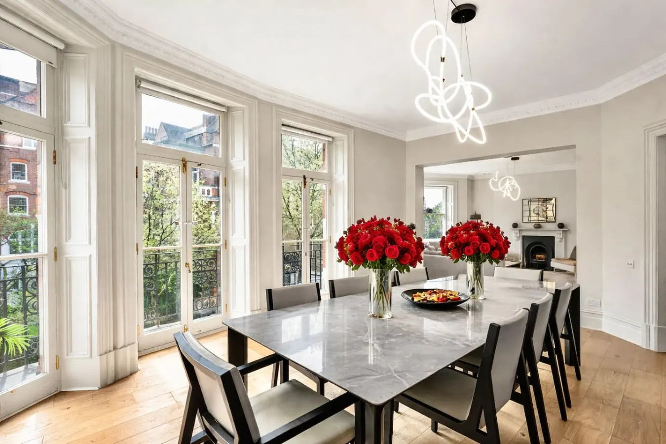 Cadogan Gardens 4-Bed Elevator, Porter & Cadogan Square Access 9