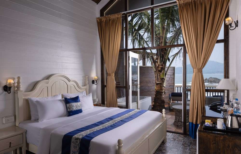 Private Ac Room – Comforts 9