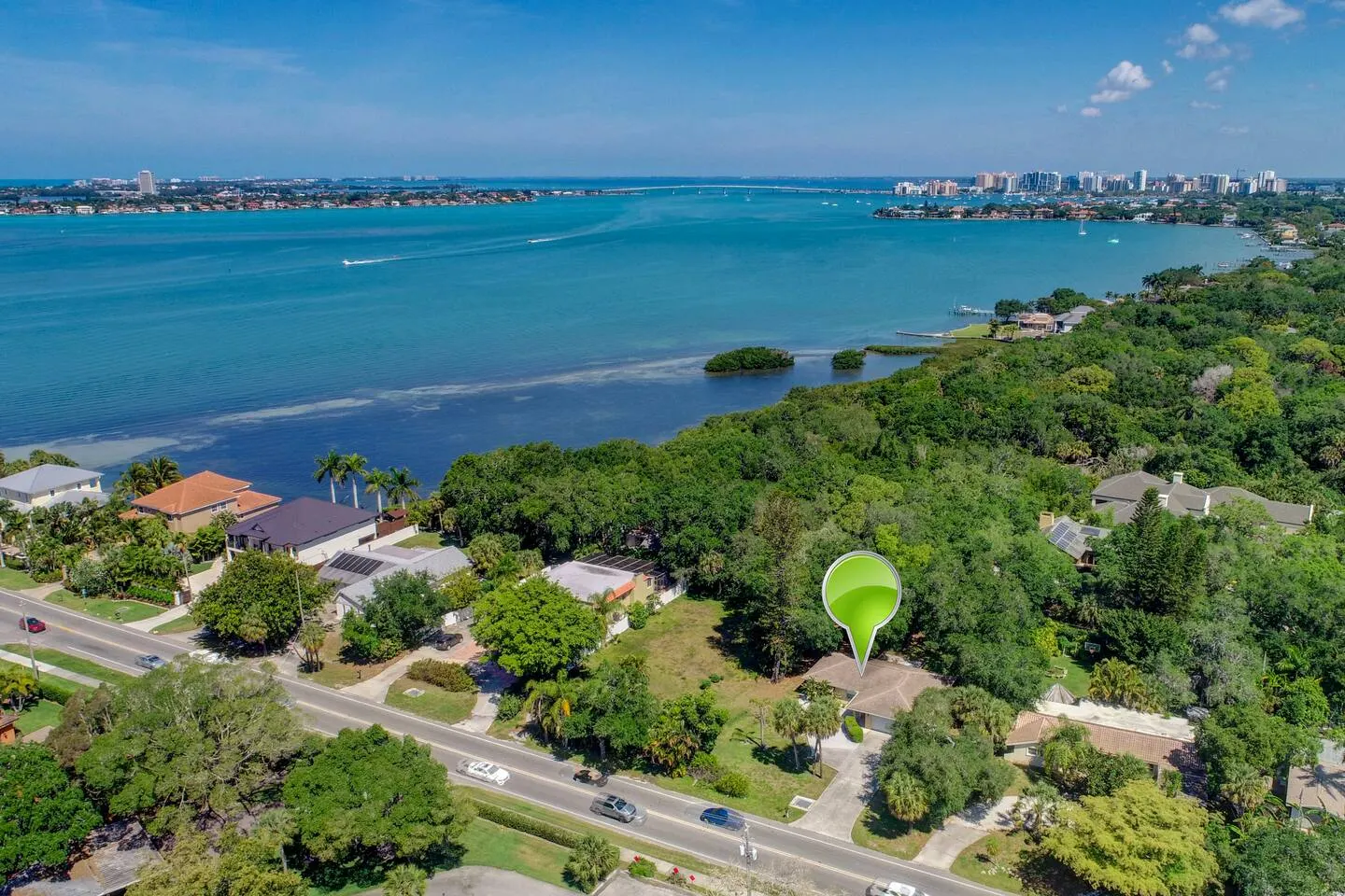 Prime Siesta Dr Home Near Beach & Downtown