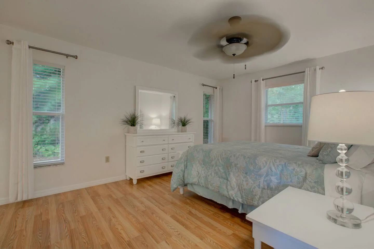Prime Siesta Dr Home Near Beach & Downtown 15