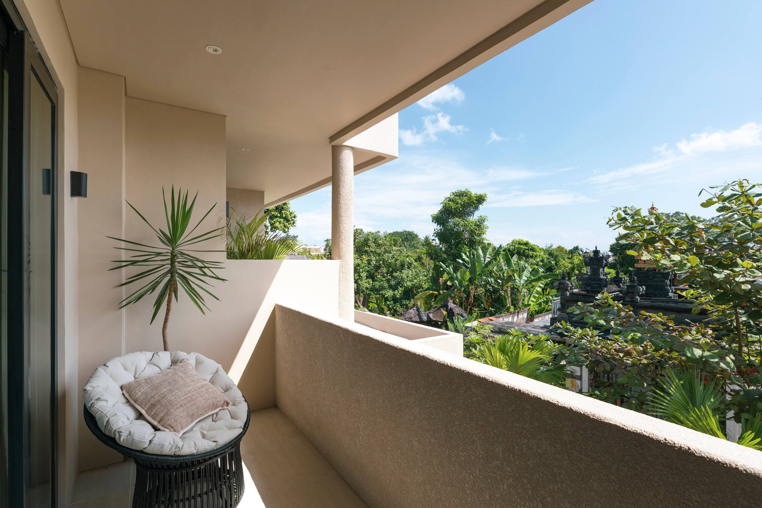 Stunning 3BR Pool Villa Hampton III in Pererenan 8