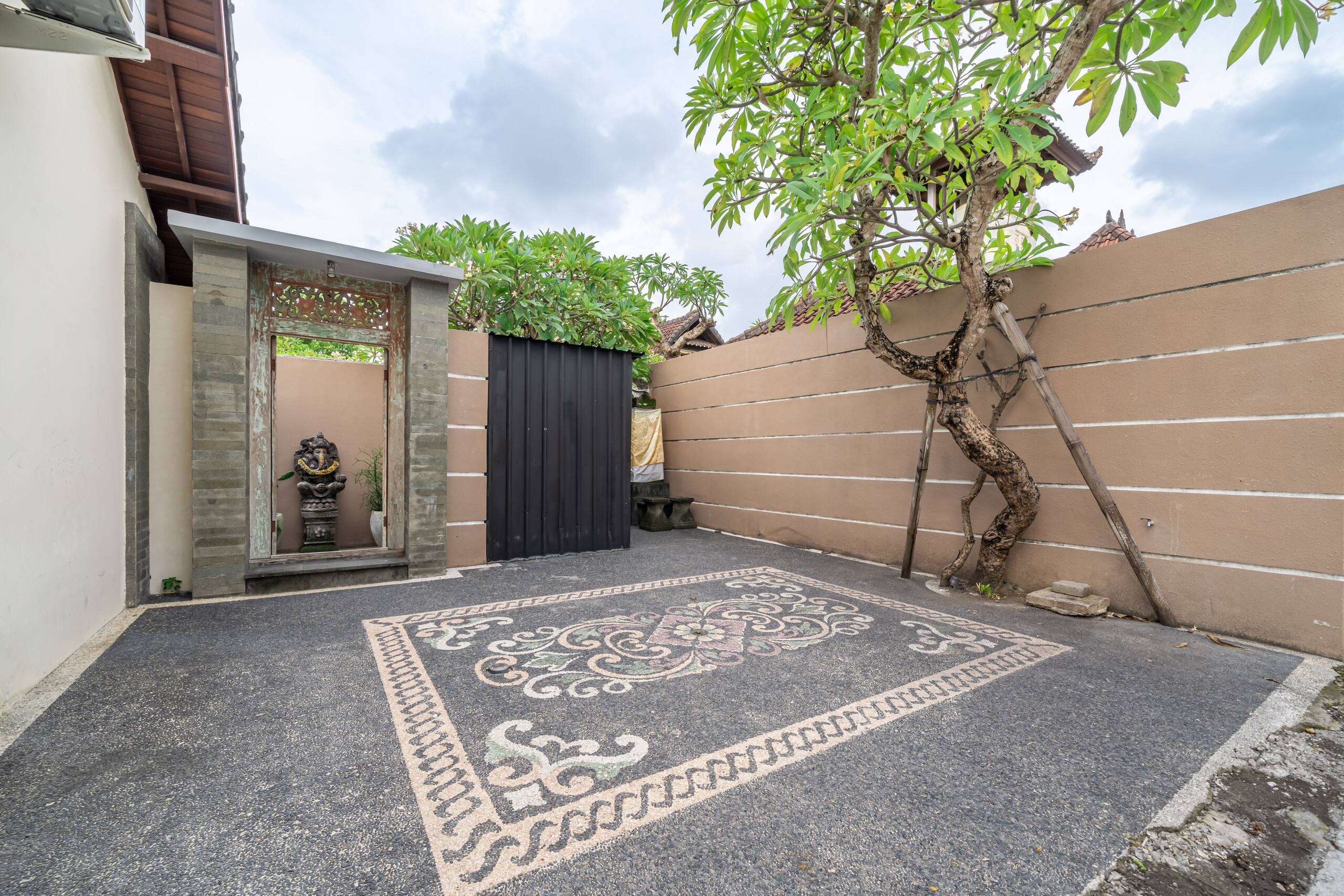 Villa Aruna–4BR Canggu, 5 min to la brisa & surf 13