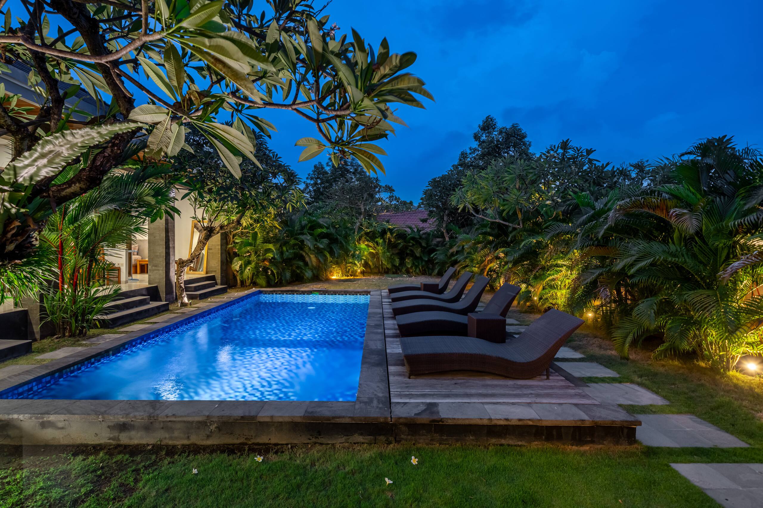 Villa Aruna–4BR Canggu, 5 min to la brisa & surf 8