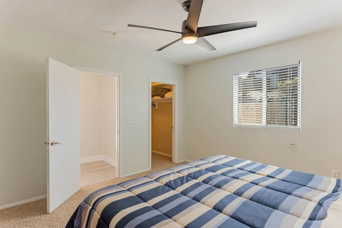 Havasu Warbler - Hot Tub, BBQ, Parking, FirePit 20