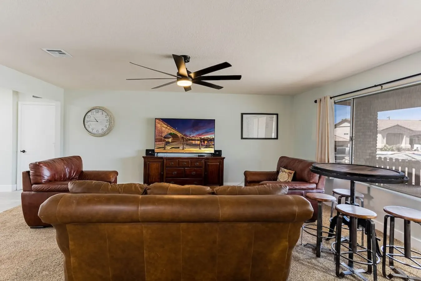 Havasu Warbler - Hot Tub, BBQ, Parking, FirePit 6