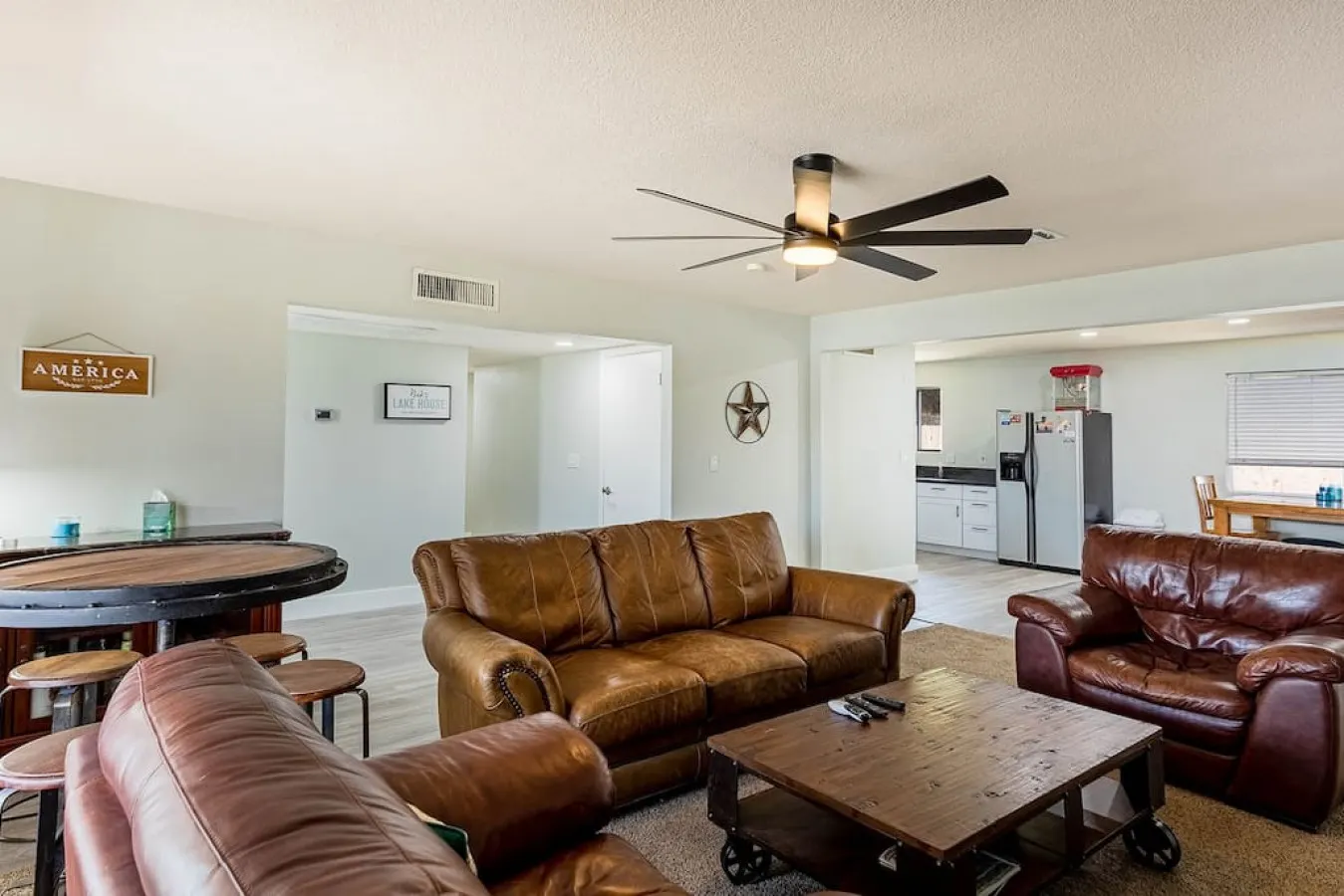 Havasu Warbler - Hot Tub, BBQ, Parking, FirePit 8