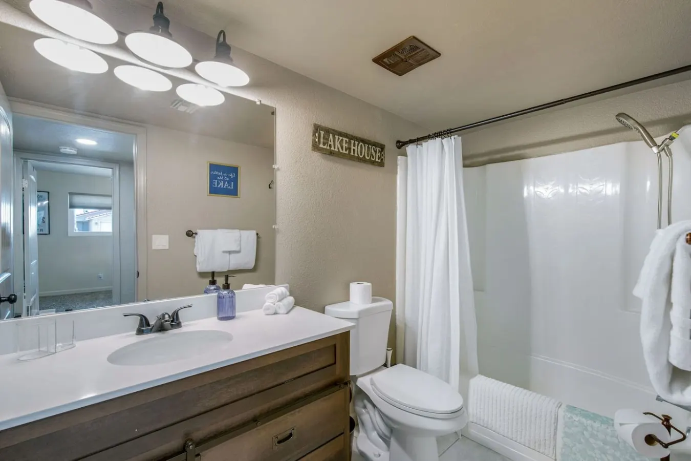Havasu Sahara - Pool, BBQ, Cozy Living Space 10