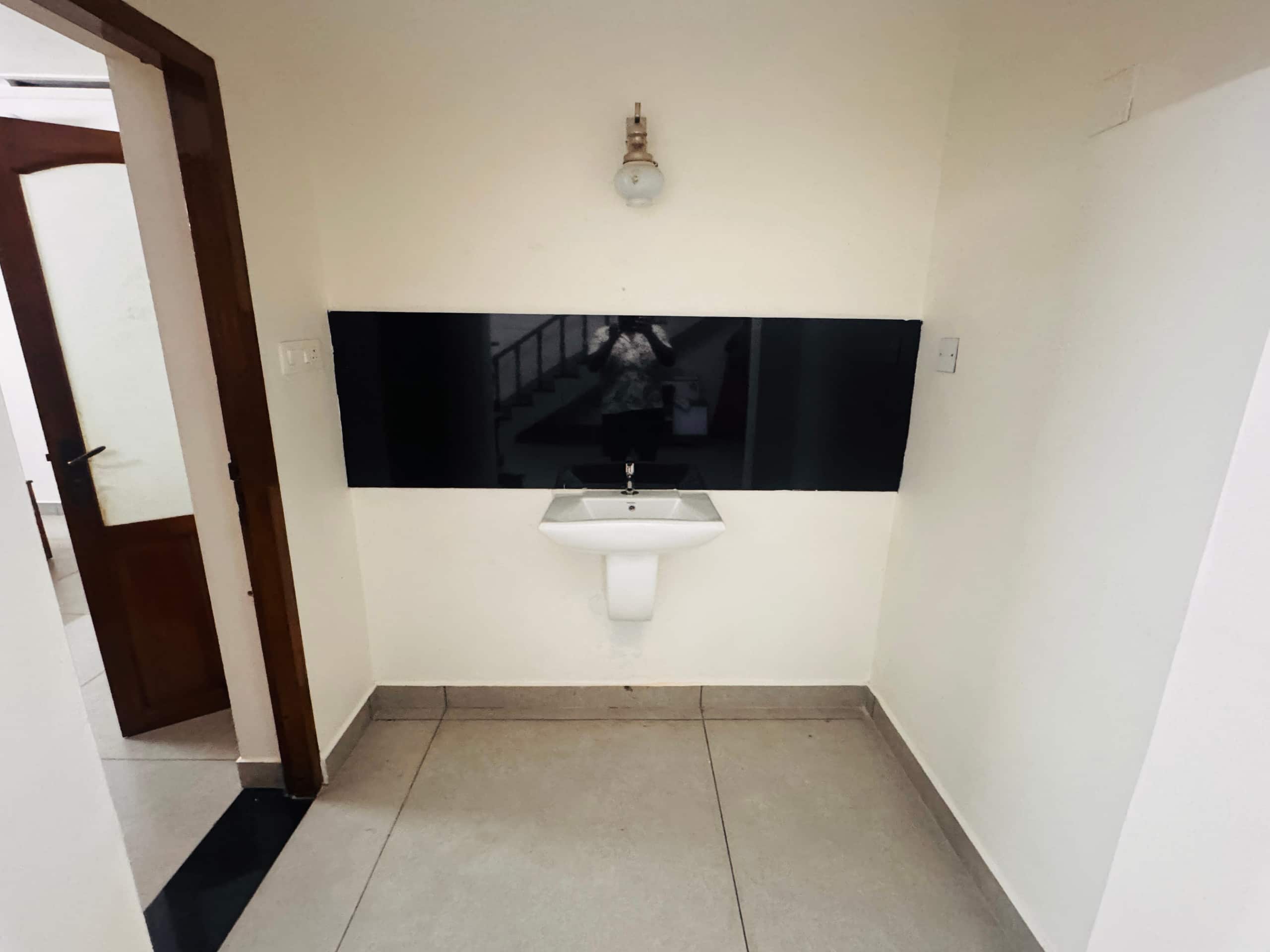 Rose Villa 6