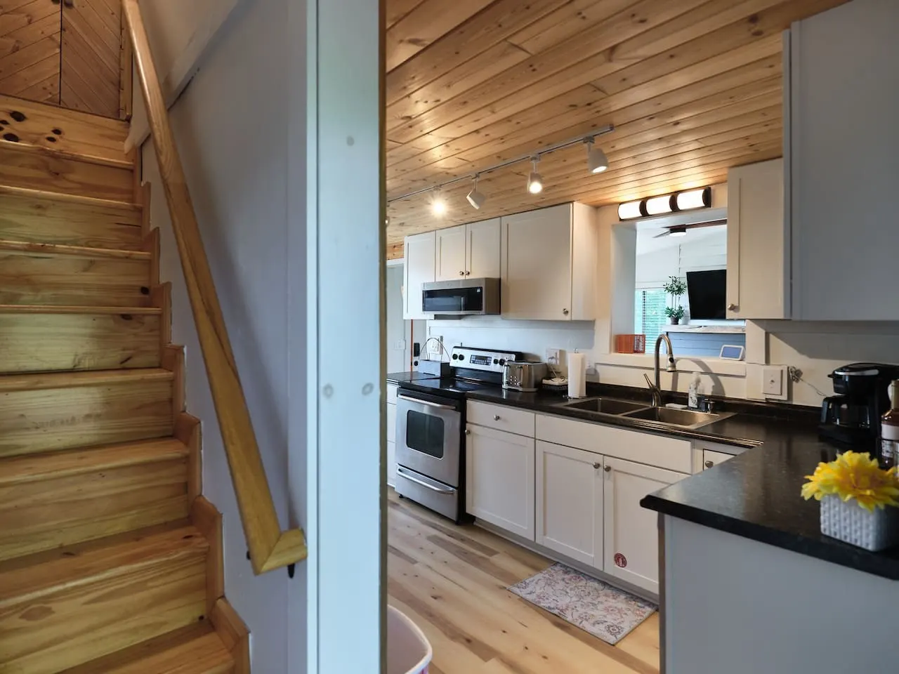 Lakefront Cabin w/Private Dock, Mtn Views Fire Pit 16
