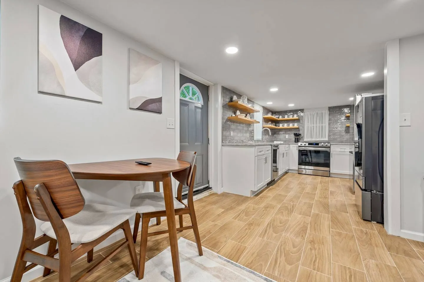 Chic 2BR Downstairs Unit near Mercedes-Benz 3