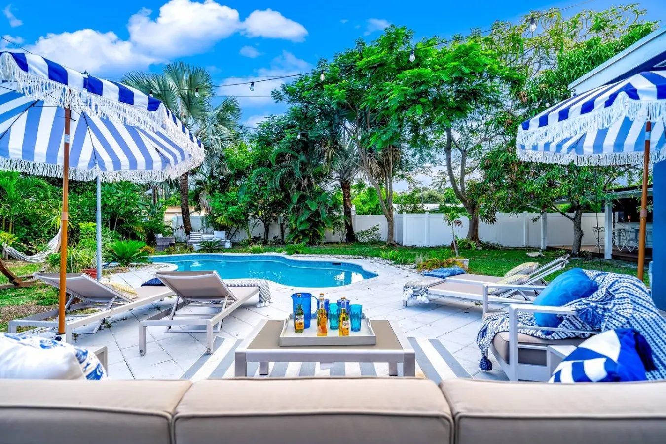 3bed Htd pool/jacuzzi 10 min to beach & airport — photo 2