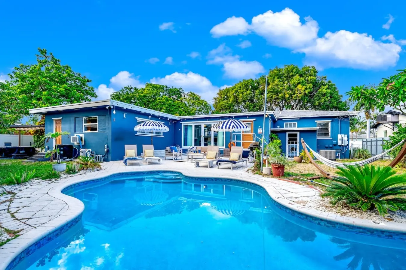 3bed Htd pool/jacuzzi 10 min to beach & airport 13